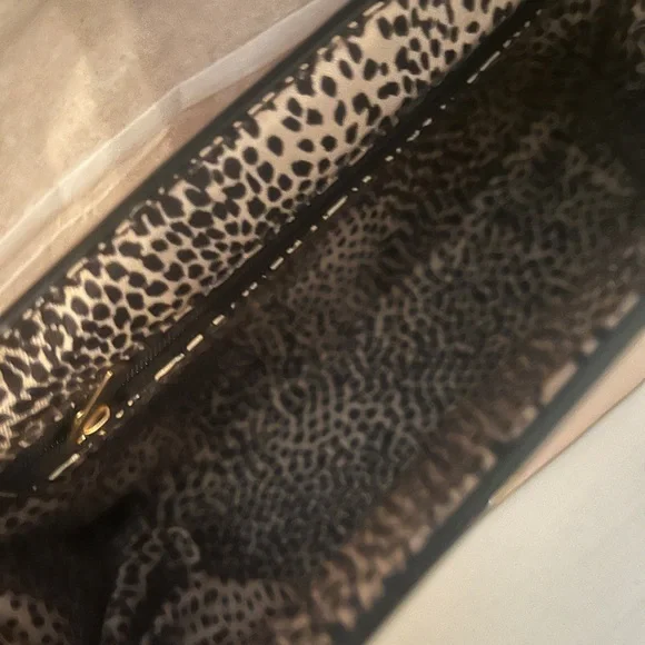 Alyssa (Versona) Crossbody Bag | Small Purse | Blush / Coral | NWT - Picture 4 of 8